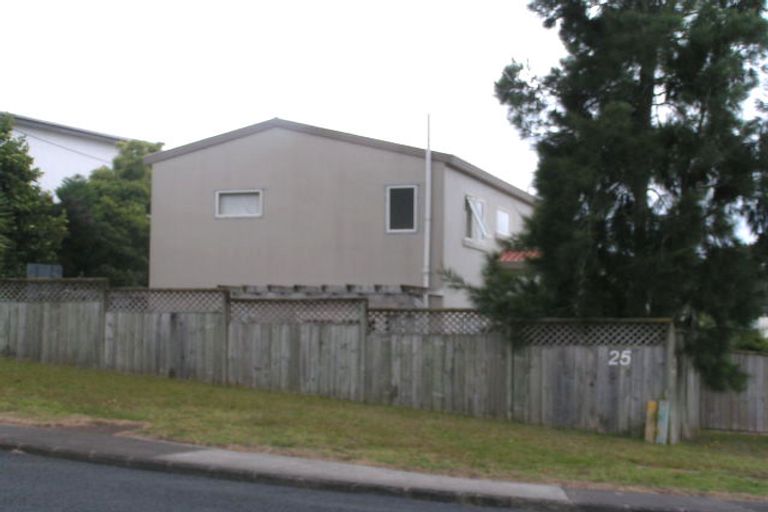 Photo of property in 25 Becroft Drive, Forrest Hill, Auckland, 0620