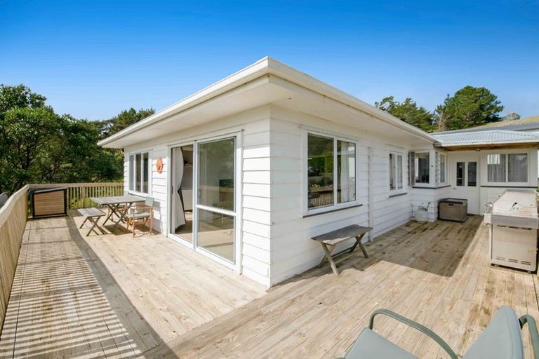 Photo of property in 95 Mangakura Road, Helensville, 0800