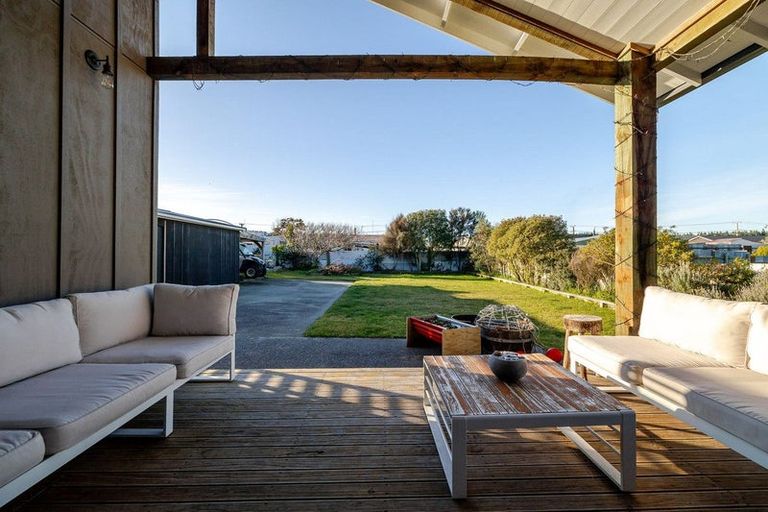 Photo of property in 21 Norton Street, Foxton Beach, Foxton, 4815