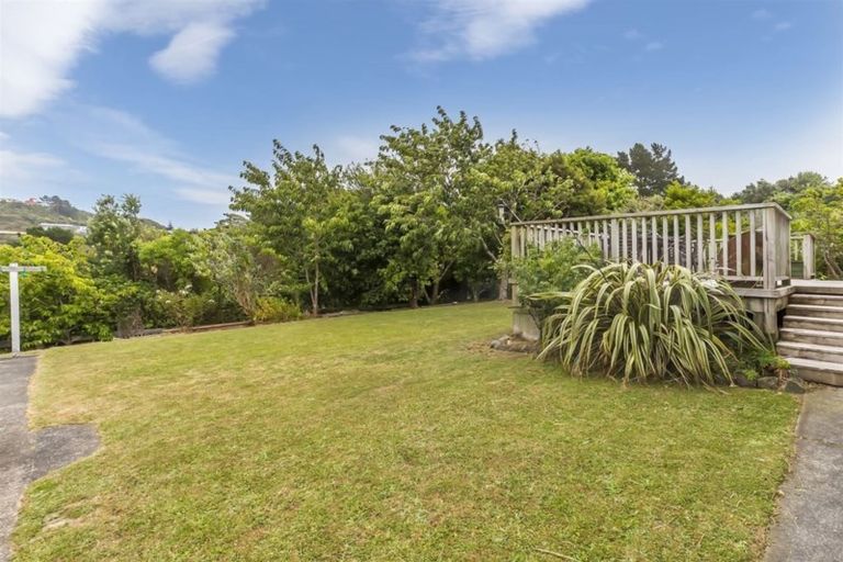 Photo of property in 128 Kahu Road, Paremata, Porirua, 5024