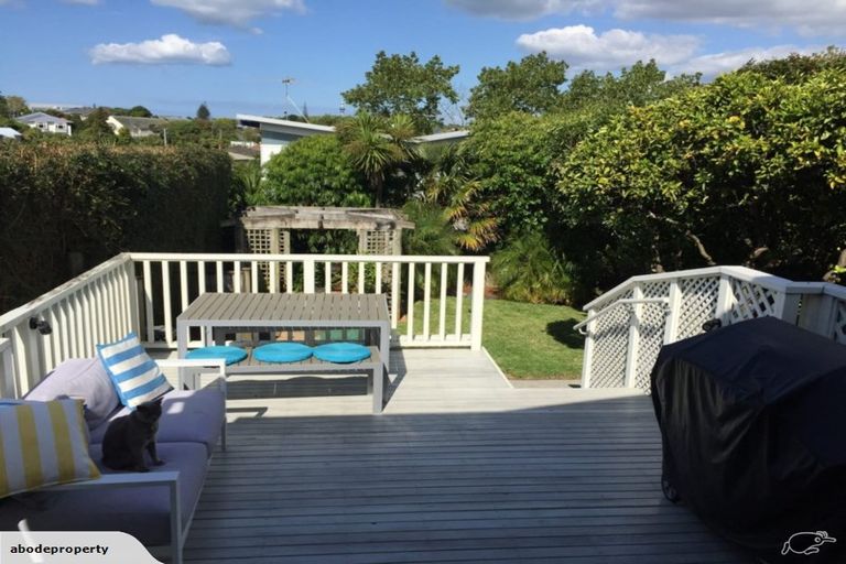 Photo of property in 14 Sunny Brae Crescent, Westmere, Auckland, 1022