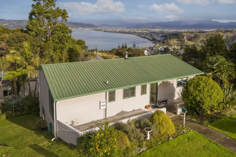 Photo of property in 10 Christa Court, Whitianga, 3510