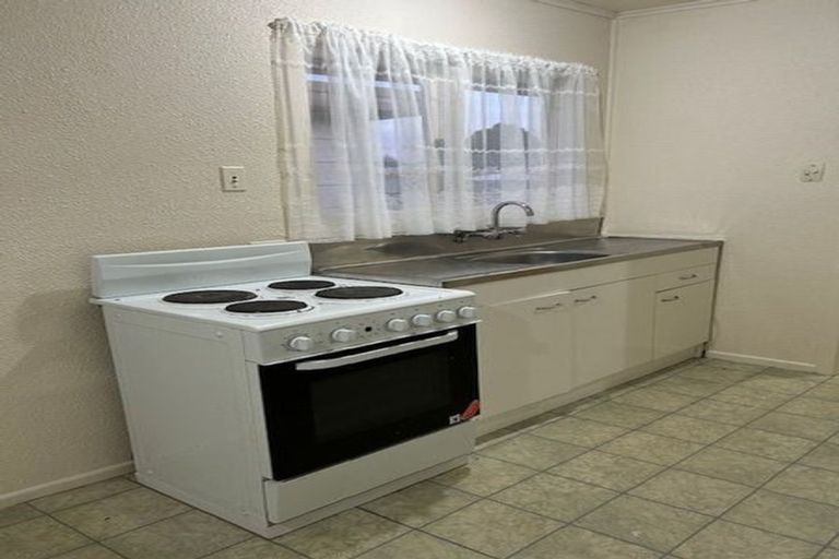 Photo of property in 4 Nairn Place, Otara, Auckland, 2023