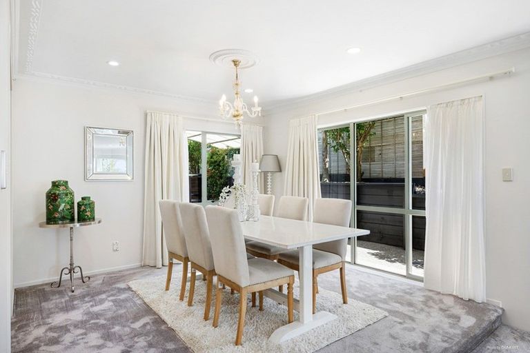 Photo of property in 21 Tralee Terrace, Dannemora, Auckland, 2016