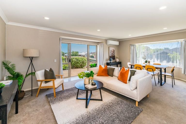 Photo of property in 53 Realm Drive, Paraparaumu, 5032