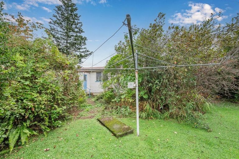 Photo of property in 10 Wairere Grove, Paraparaumu, 5032