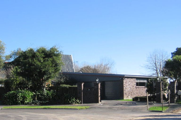 Photo of property in 15 Portree Place, Queenwood, Hamilton, 3210