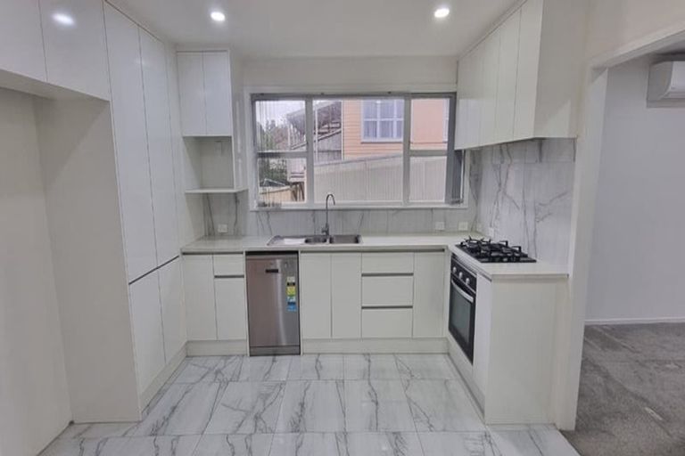 Photo of property in 32b Universal Drive, Henderson, Auckland, 0610