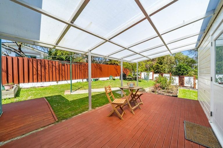 Photo of property in 6 Haast Close, Kelson, Lower Hutt, 5010