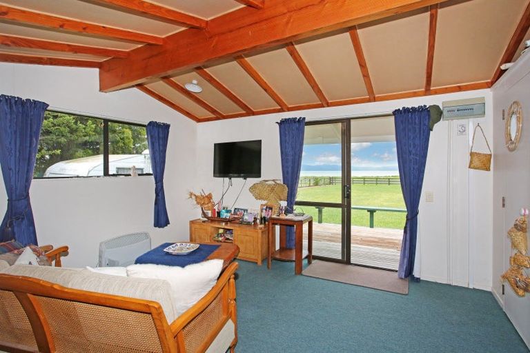 Photo of property in 861 East Coast Road, Kaiaua, Pokeno, 2473