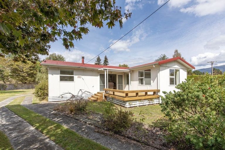 Photo of property in 69 Te Herekiekie Street, Turangi, 3334