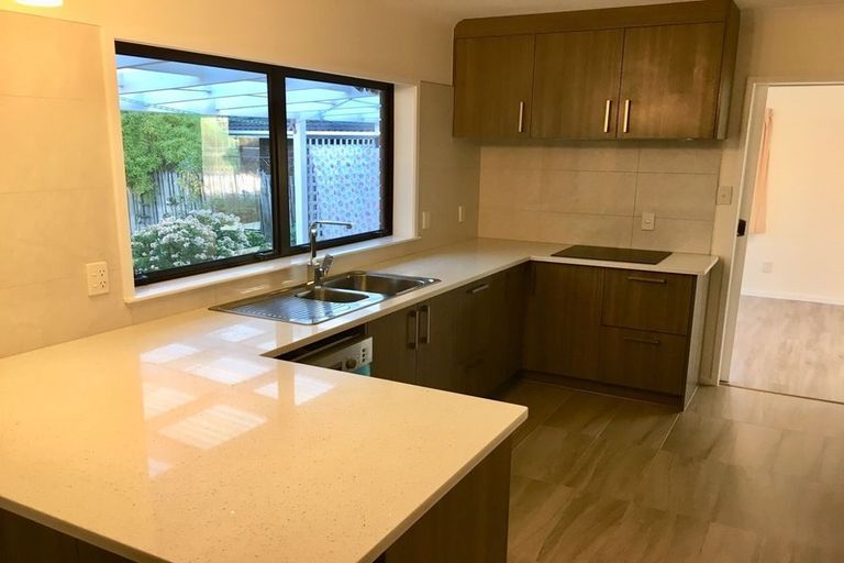 Photo of property in 20 Golfland Drive, Golflands, Auckland, 2013