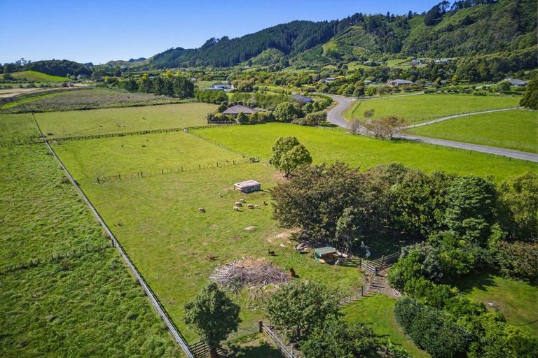 Photo of property in 63 South Manakau Road, Manakau, Otaki, 5583