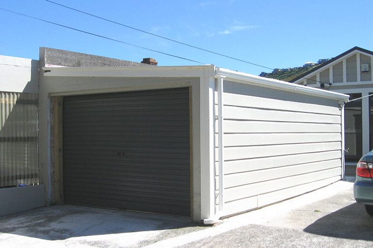Photo of property in 132 Clyde Street, Island Bay, Wellington, 6023