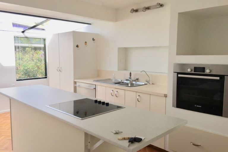 Photo of property in 51 Cargill Street, Papakura, 2110