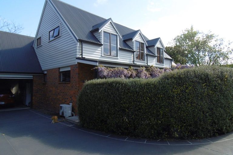 Photo of property in 82b Avonhead Road, Avonhead, Christchurch, 8042