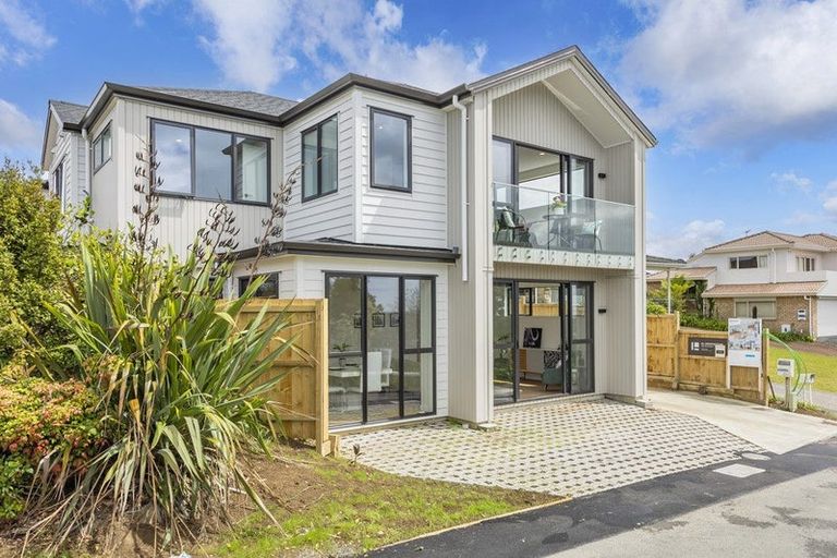 Photo of property in 744 East Coast Road, Pinehill, Auckland, 0630