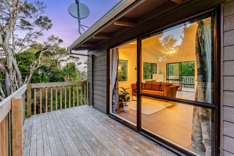 Photo of property in 2/104 Ocean View Road, Northcote, Auckland, 0627