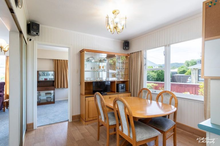 Photo of property in 33 Garden Road, Avalon, Lower Hutt, 5011