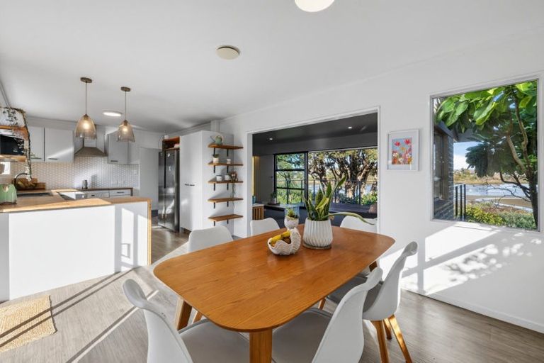 Photo of property in 16 Sunny Bay Road, Matua, Tauranga, 3110