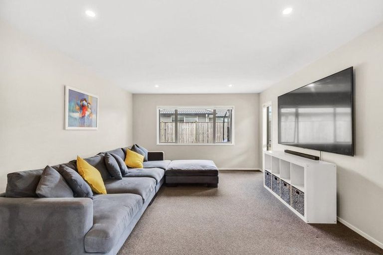 Photo of property in 5 Raymond Grace Avenue, Huapai, Kumeu, 0810