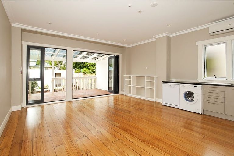 Photo of property in 16a Victoria Road, Mount Maunganui, 3116