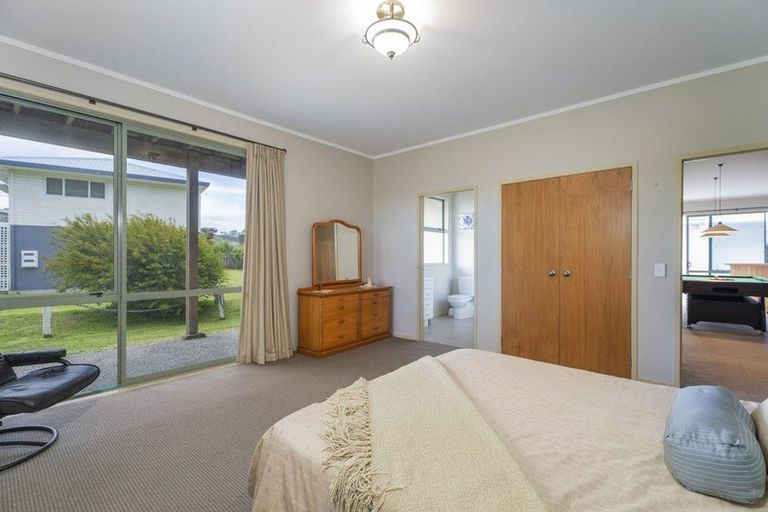 Photo of property in 16 Endeavour Place, Cooks Beach, Whitianga, 3591