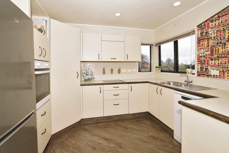 Photo of property in 54 Grosvenor Gardens, Flagstaff, Hamilton, 3210