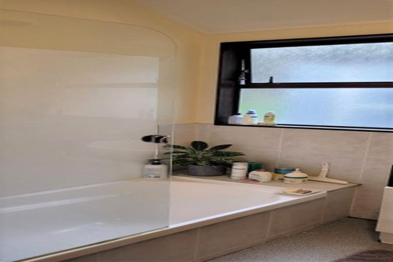 Photo of property in 3 Beauly Grove, Papakowhai, Porirua, 5024