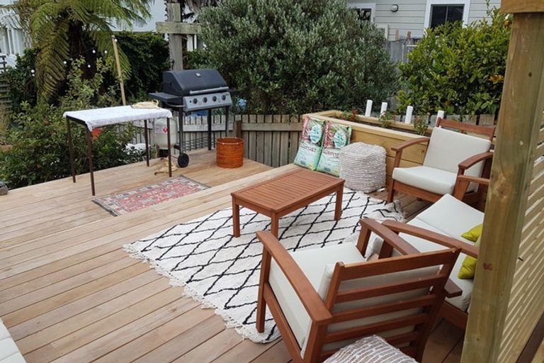 Photo of property in 85 Pirie Street, Mount Victoria, Wellington, 6011