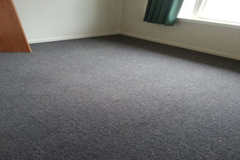 Photo of property in 8 Curletts Road, Sockburn, Christchurch, 8042