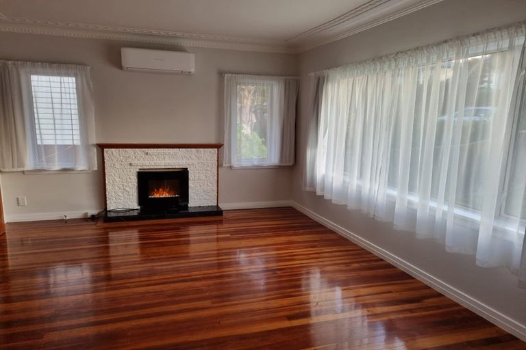 Photo of property in 2/3 Aorangi Place, Birkenhead, Auckland, 0626