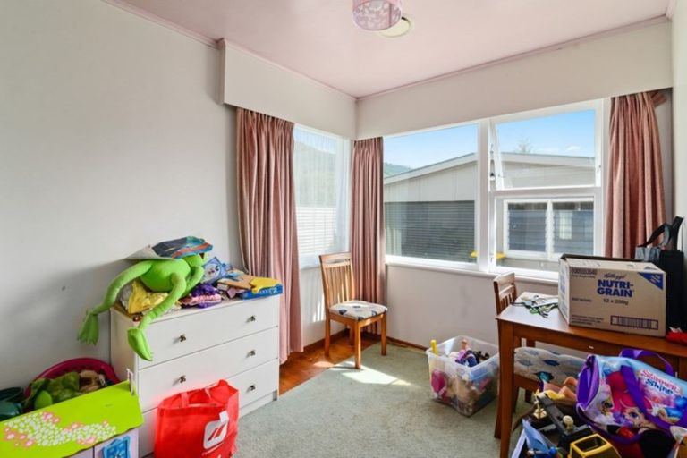 Photo of property in 8 Michael Place, Mangakakahi, Rotorua, 3015