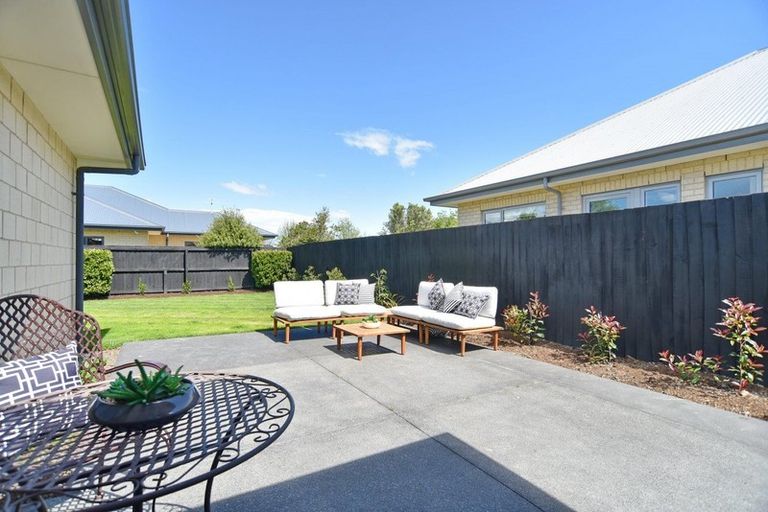 Photo of property in 11 Taiwhenua Street, Rangiora, 7400