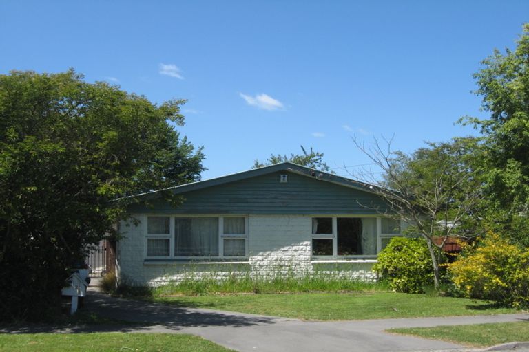 Photo of property in 28 Oldwood Street, Bishopdale, Christchurch, 8053