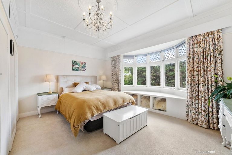 Photo of property in 120 Sutherland Road, Melrose, Wellington, 6023