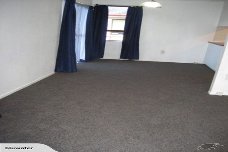 Photo of property in 4 Sasanqua Way, Crofton Downs, Wellington, 6035