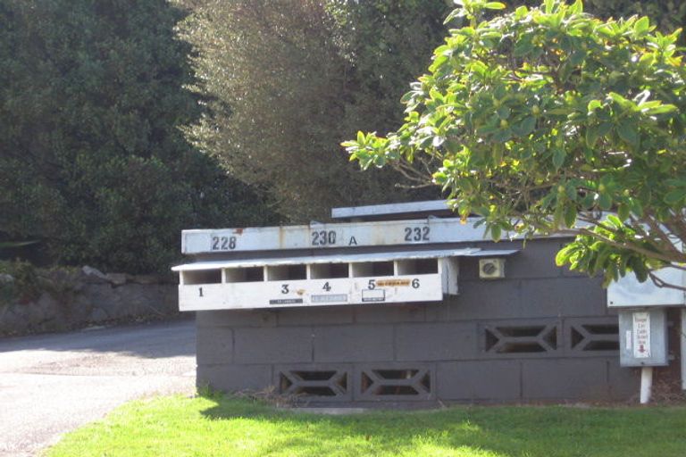 Photo of property in 1/228 Lake Terrace, Waipahihi, Taupo, 3330