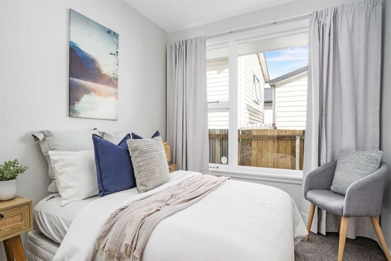 Photo of property in 9 Eglinton Street, Avondale, Christchurch, 8061