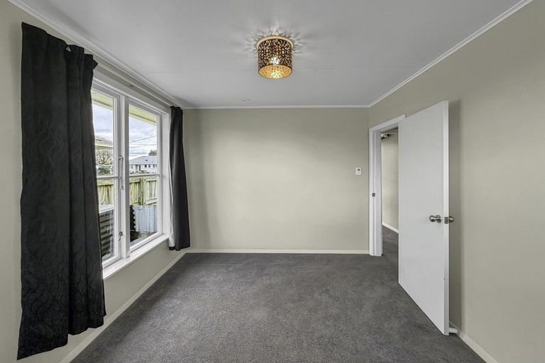 Photo of property in 19 Armstrong Place, Gonville, Whanganui, 4501