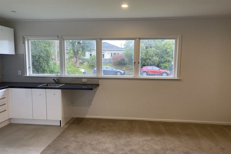 Photo of property in 17 Gipps Street, Karori, Wellington, 6012