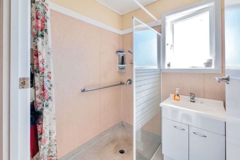 Photo of property in 20 Rembrandt Place, Opaheke, Papakura, 2113