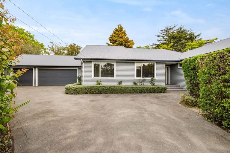 Photo of property in 35 Kirkwood Avenue, Upper Riccarton, Christchurch, 8041