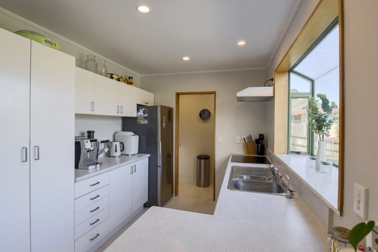 Photo of property in 16 Donald Street, Stanmore Bay, Whangaparaoa, 0932