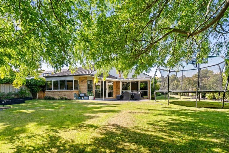 Photo of property in 3 Hamish Place, Westmorland, Christchurch, 8025