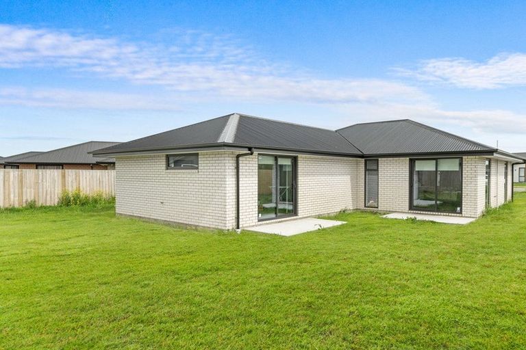 Photo of property in 70 Amberley Beach Road, Amberley, 7410