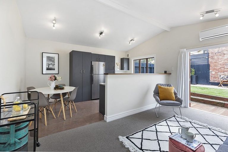 Photo of property in 14 Emmett Street, Newtown, Wellington, 6021