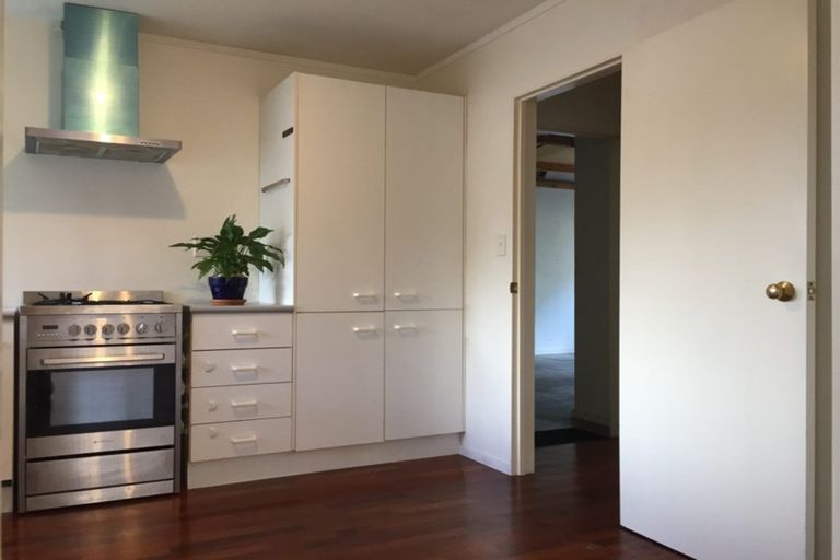 Photo of property in 299a Glengarry Road, Glen Eden, Auckland, 0602