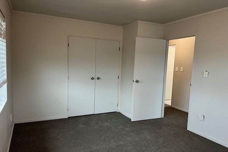 Photo of property in 38 Lilburn Crescent, Massey, Auckland, 0614