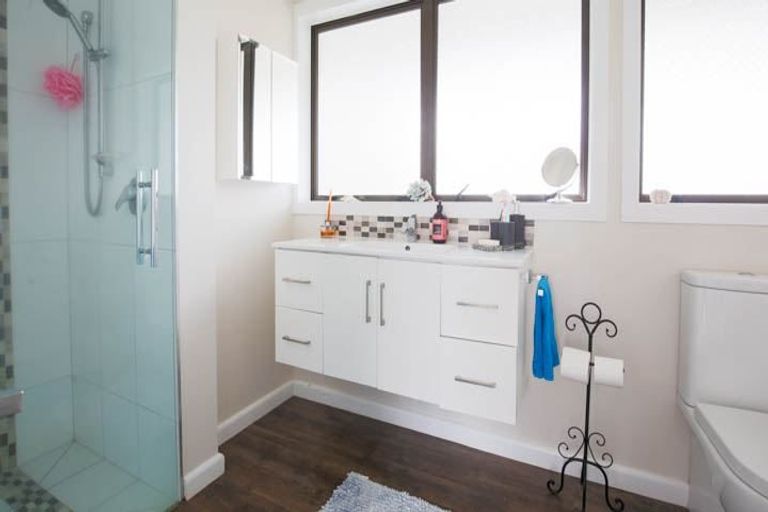 Photo of property in 4 Endeavour Street, North New Brighton, Christchurch, 8083